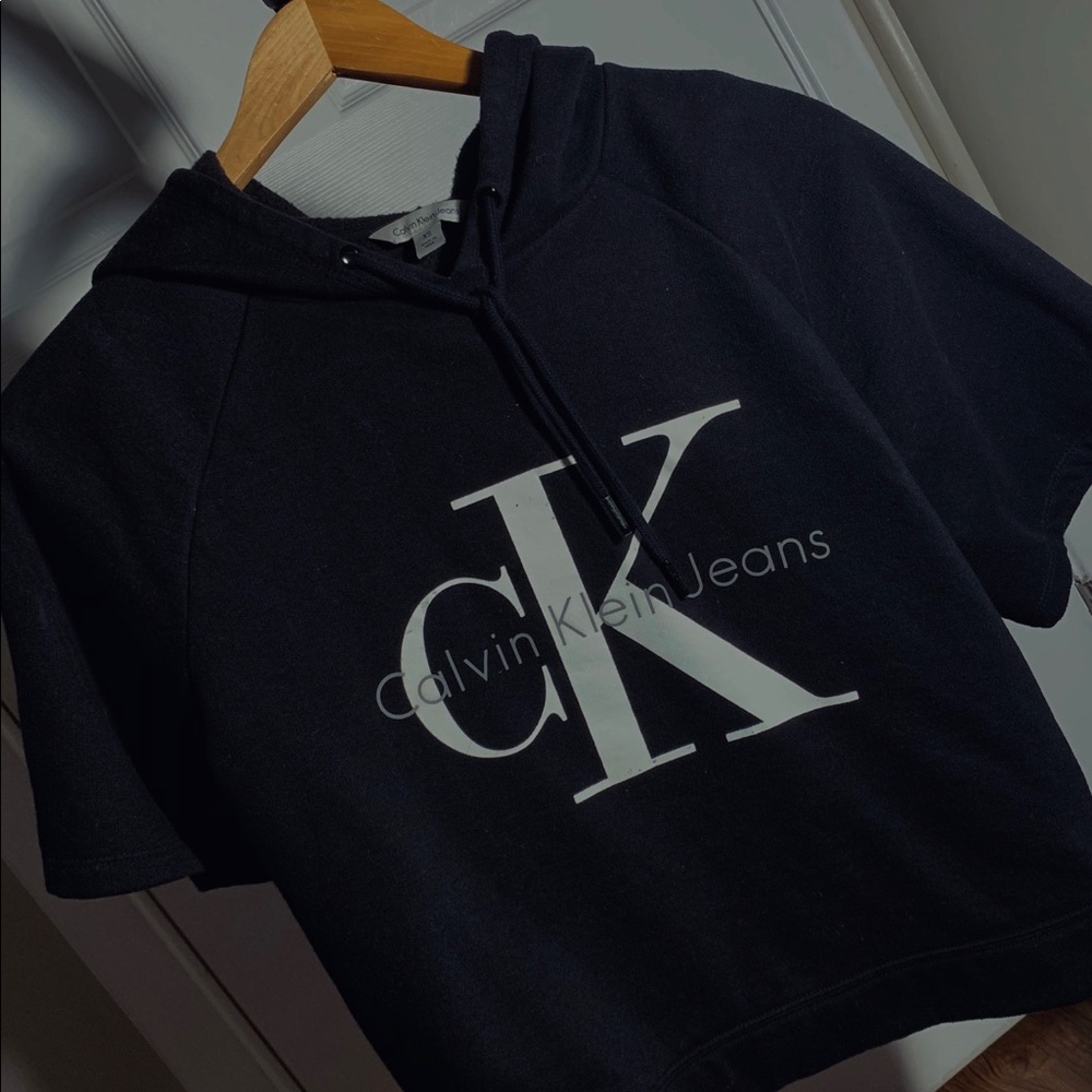 Calvin Klein Vintage Logo Hoodie - Picture 3 of 6